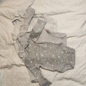 Gerber 3 pack long sleeve onesies